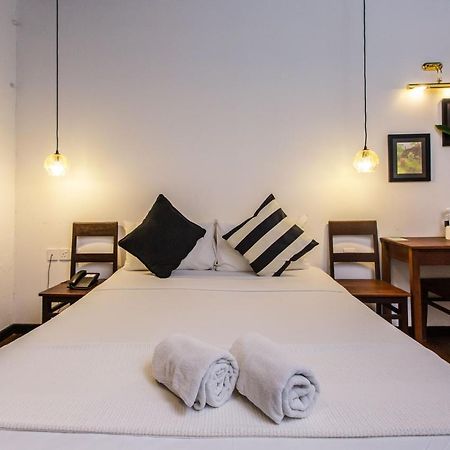 The Marian Boutique Lodging House Kuching Exteriör bild