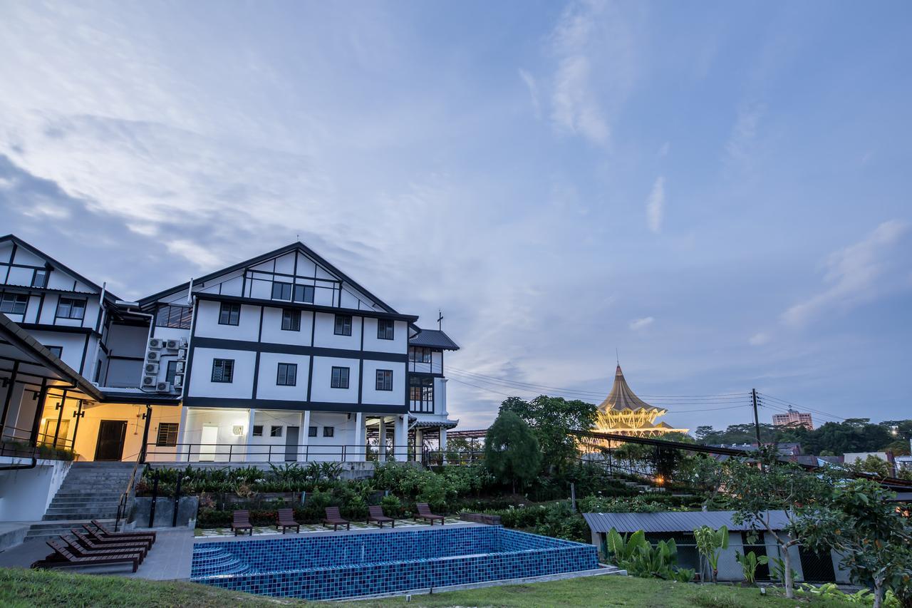 The Marian Boutique Lodging House Kuching Exteriör bild